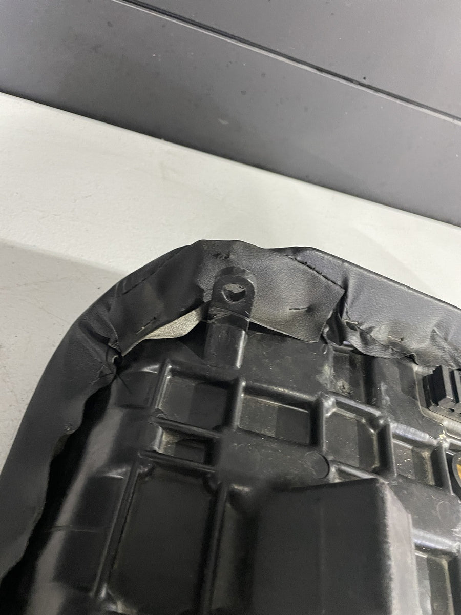 98-03 SUZUKI TL1000R FRONT DRIVERS SEAT PAD SADDLE PILLION