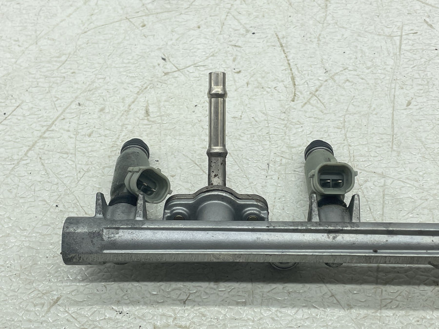 02-05 KAWASAKI NINJA ZX12R FUEL INJECTORS RAIL 16065-1377 49033-1056 49056-1056