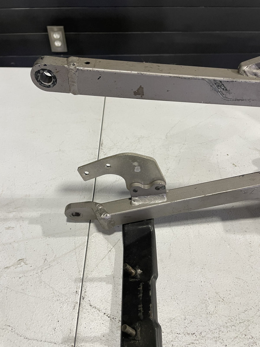 93-95 KAWASAKI NINJA ZX7R REAR BACK TAIL SUBFRAME SUB FRAME
