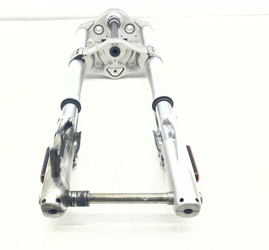 04-06 VICTORY KINGPIN FRONT FORKS SHOCK SUSPENSION TRIPLE TREE STRAIGHT