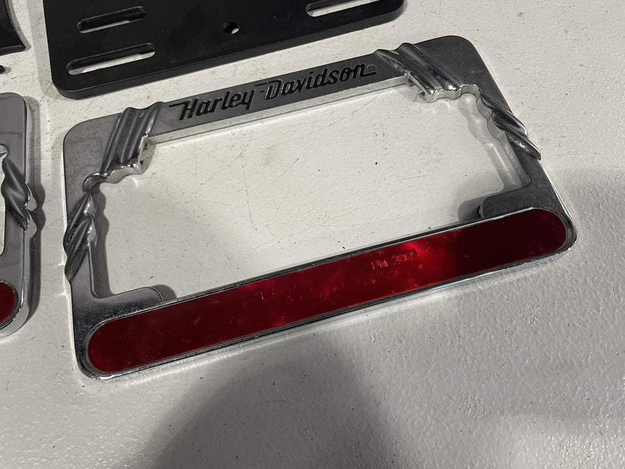 HARLEY-DAVIDSON DYNA SOFTAIL ELECTRA GLIDE CVO REAR LICENSE PLATE MOUNT LOT