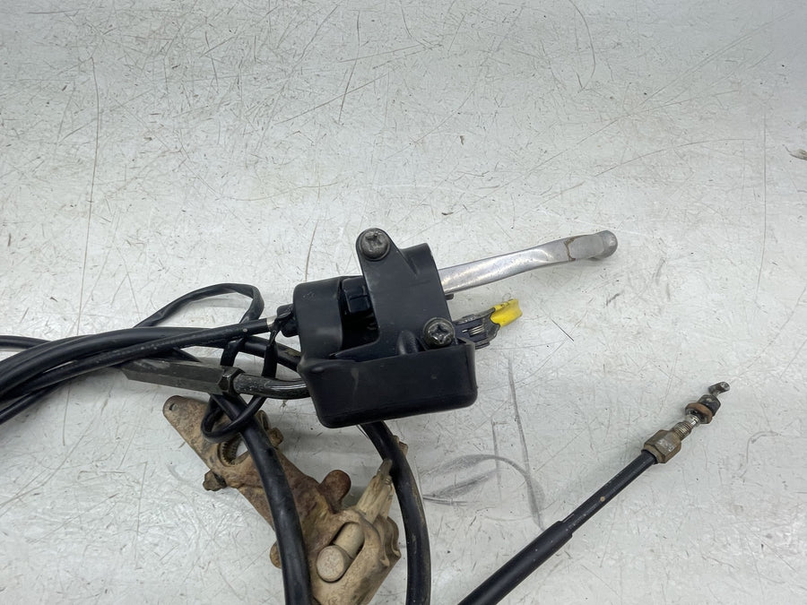 05-09 KAWASAKI BRUTE FORCE 750 KVF750 CLUTCH LEVER PERCH MOUNT BRACKET CABLE