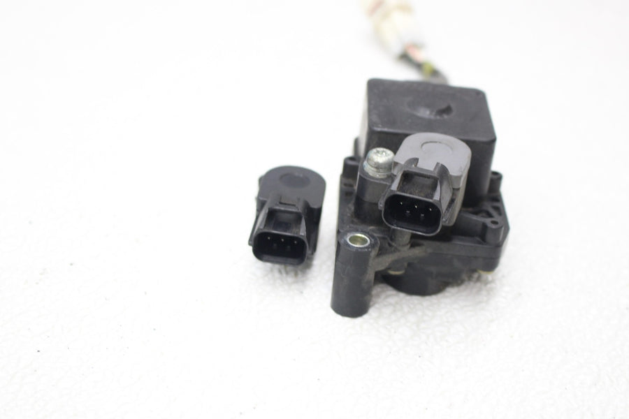 05 06 KAWASAKI NINJA ZX6R MAIN FUEL INJECTORS THROTTLE BODY TPS ACTUATOR SENSOR