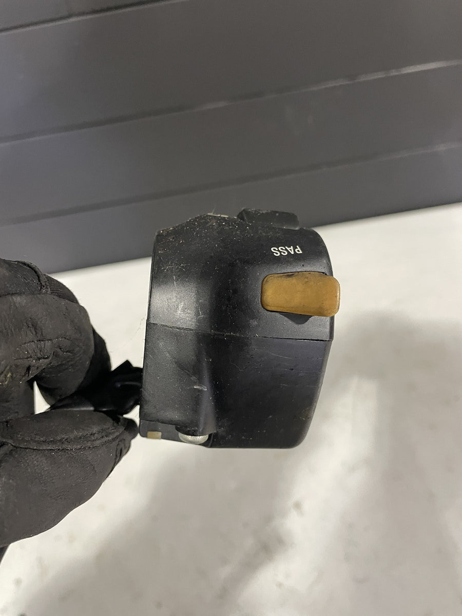 03-07 SUZUKI SV1000S LEFT CLIP ON HANDLE HORN SIGNALS SWITCH SWITCHES