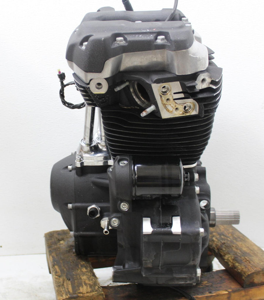 18-20 HARLEY-DAVIDSON STREET BOB FXBB 107CI ENGINE MOTOR HEAD MILWAUKEE M8