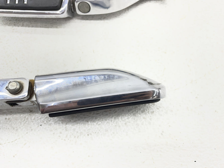 07-11 HARLEY-DAVIDSON STREET GLIDE FLHX REAR PASSENGER FOOTPEGS PEGS PAIR