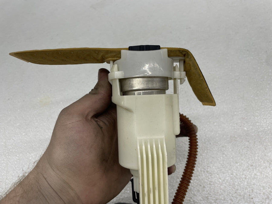 07-11 HARLEY-DAVIDSON STREET GLIDE FLHX FUEL GAS PUMP