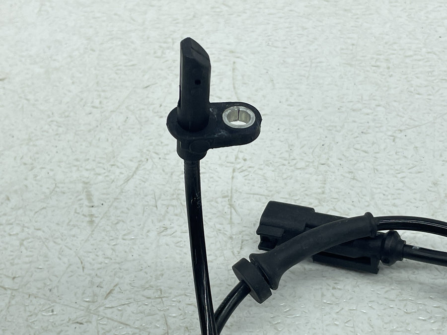 19 POLARIS SLINGSHOT SL FRONT WHEEL RIGHT SPEED SPEEDOMETER SENSOR 0265009348