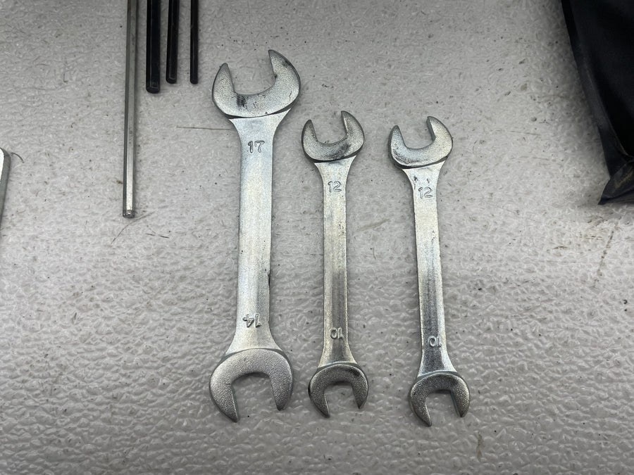 08-16 YAMAHA YZF R6 STOCK TOOLS OEM TOOL BAG KIT SET