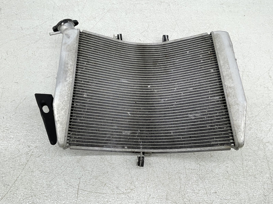 19-23 KAWASAKI NINJA ZX6R ZX636 ENGINE RADIATOR MOTOR COOLER COOLING RADIATER