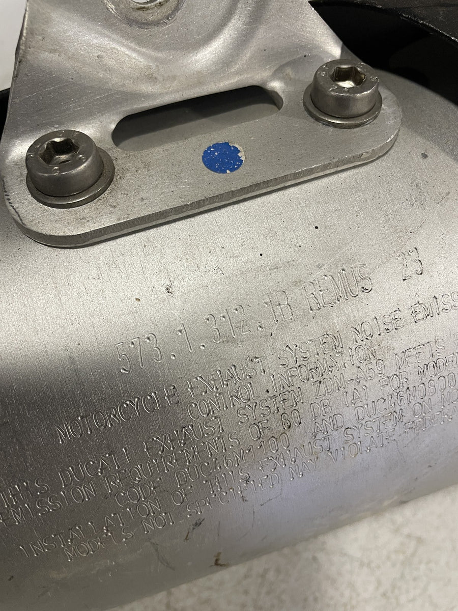 08-14 DUCATI MONSTER 696 RIGHT EXHAUST PIPE MUFFLER SLIP ON CAN SILENCER