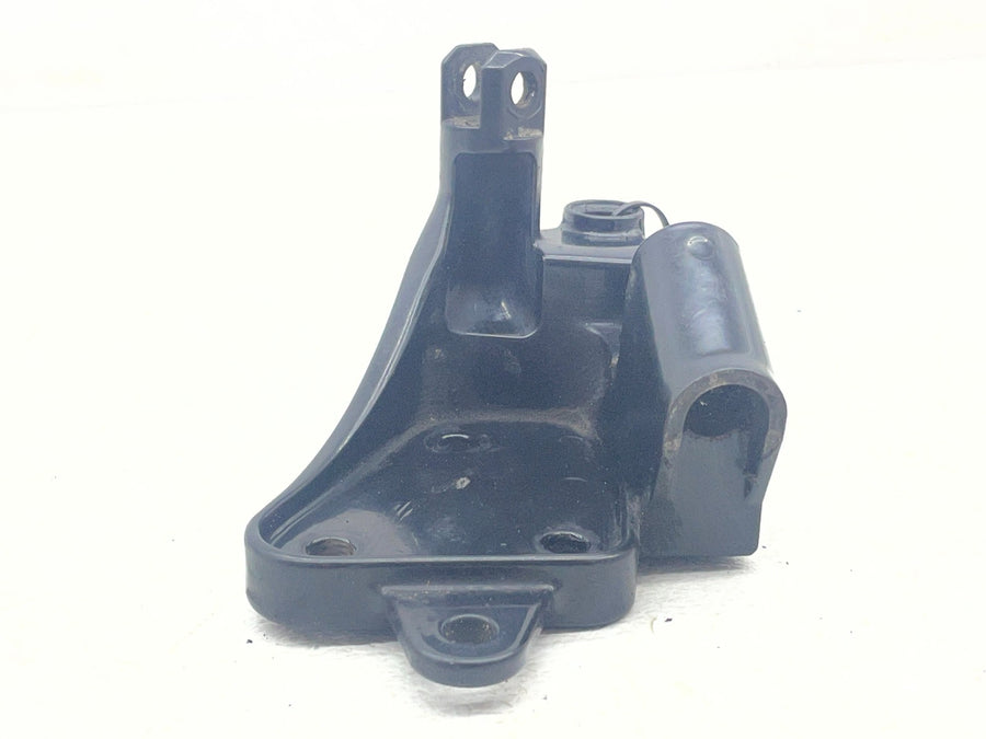 00-06 HARLEY-DAVIDSON SOFTAIL FXST FRONT FOOT RESTS PEG MOUNT BRACKET