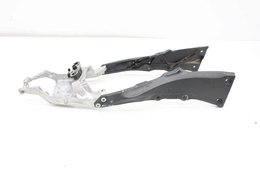 16-20 KAWASAKI NINJA ZX10R REAR SUBFRAME BACK SUB FRAME STRAIGHT NICE