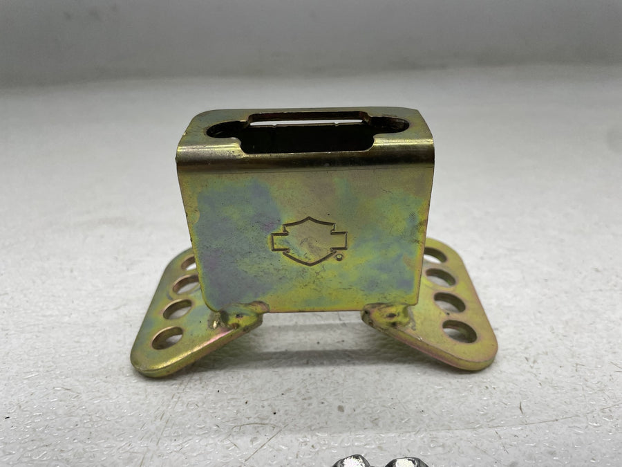 17-23 HARLEY-DAVIDSON ELECTRA GLIDE ULTRA LIMITED FLHTK BACKREST MOUNT BRACKET