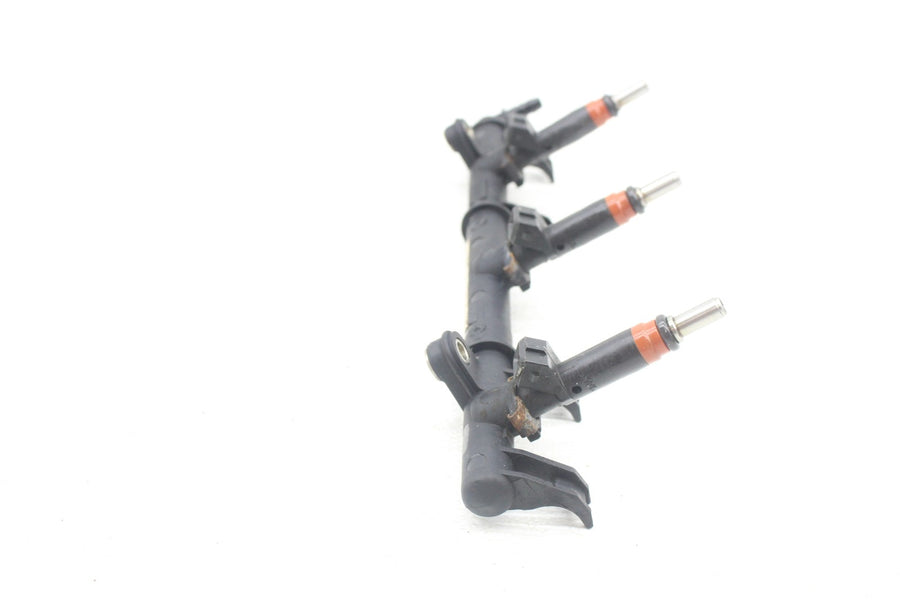 09-10 SEA-DOO WAKE 155 GTX GAS FUEL INJECTORS DISTRIBUTER RAIL