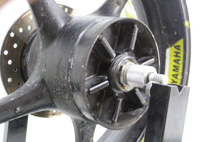 03-05 YAMAHA YZF R6 REAR WHEEL BACK RIM (SEE DESCP)
