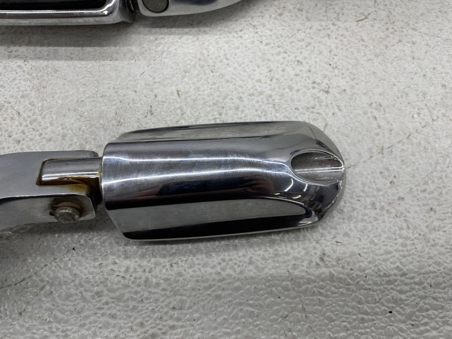 07-11 HARLEY-DAVIDSON STREET GLIDE FLHX REAR PASSENGER FOOTPEGS PEGS PAIR