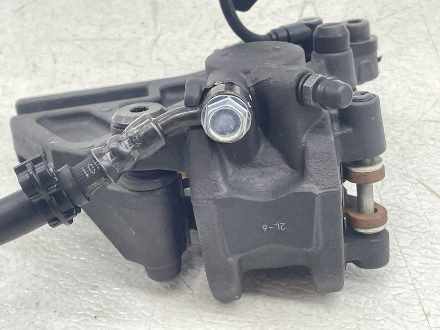 19-23 KAWASAKI NINJA ZX6R ZX636 REAR BACK BRAKE CALIPER W MOUNT SPEED SENSOR