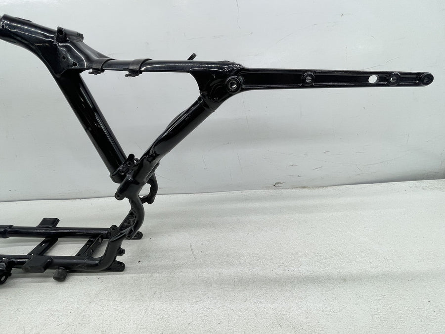 21-22 HARLEY-DAVIDSON IRON 883 XL883N FRAME CHASSI STPSS 38 STRAIGHT NICE