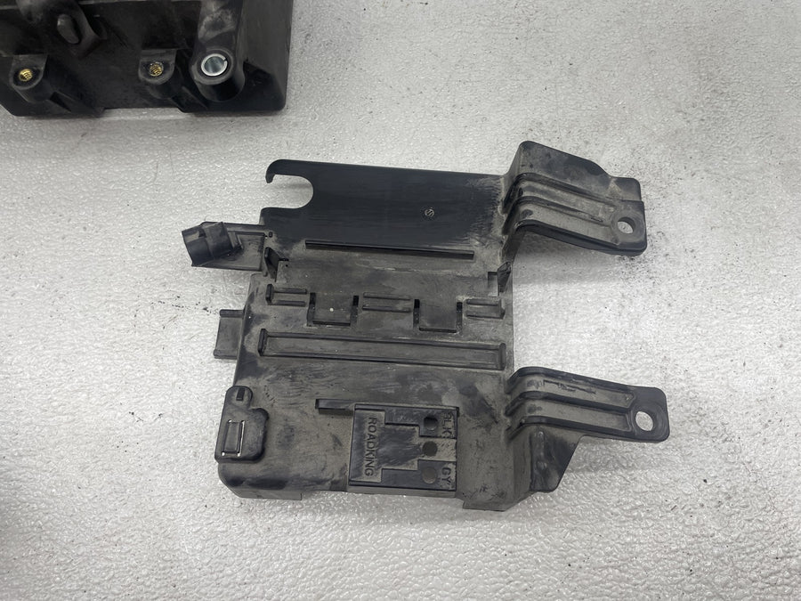 17-23 HARLEY-DAVIDSON ROAD GLIDE SPECIAL FLTRXS BATTERY TRAY BOX HOLDER