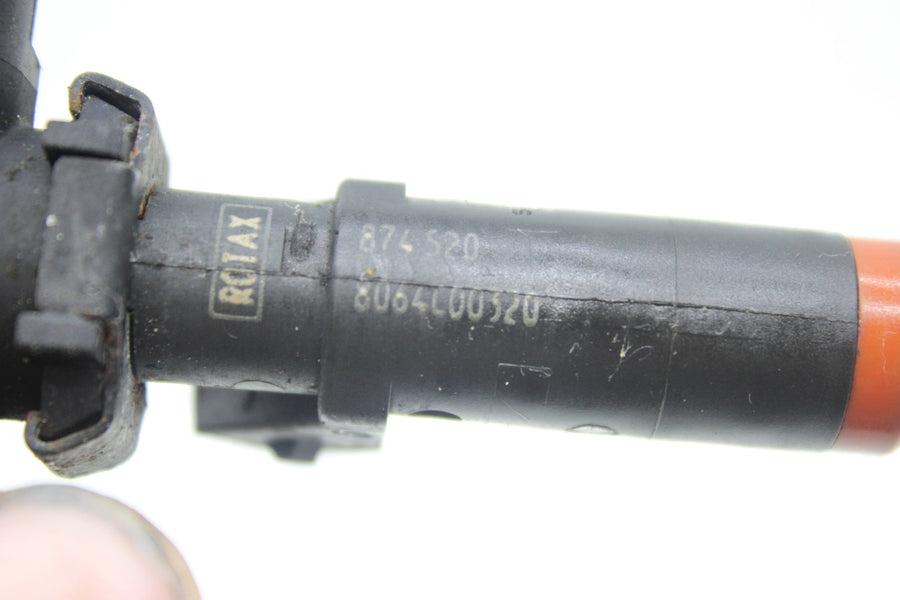 09-10 SEA-DOO WAKE 155 GTX GAS FUEL INJECTORS DISTRIBUTER RAIL