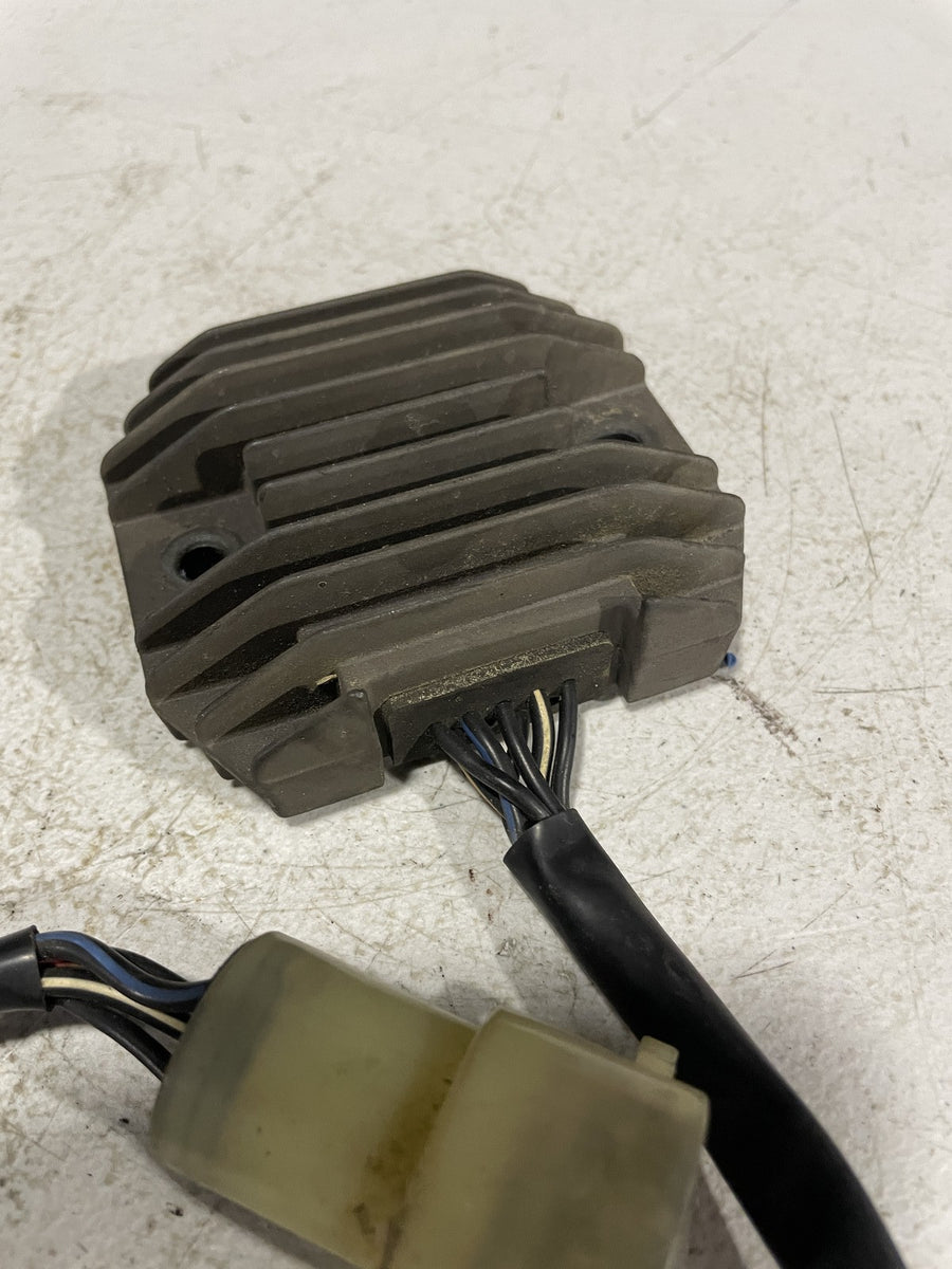 00-02 KAWASAKI NINJA ZX6R RECTIFIER VOLTAGE REGULATOR