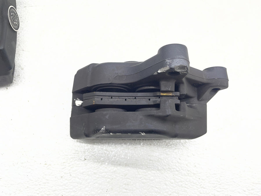 13 HARLEY-DAVIDSON ROAD GLIDE CVO CUSTOM RIGHT LEFT FRONT BRAKE CALIPERS PAIR
