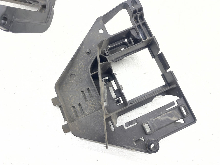 07-11 HARLEY-DAVIDSON STREET GLIDE FLHX BATTERY TRAY BOX HOLDER