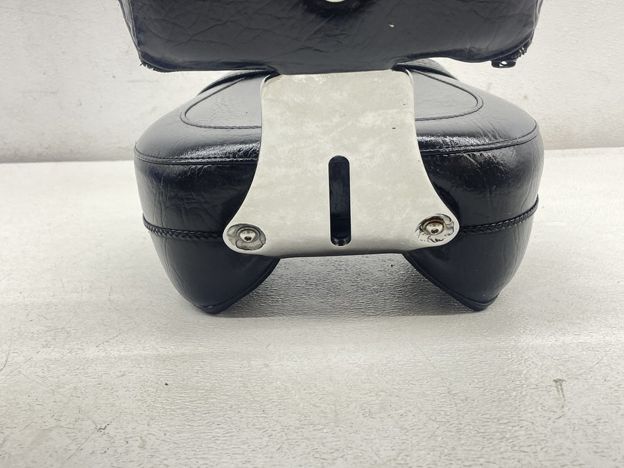 04-06 VICTORY KINGPIN REAR BACK PASSENGER SEAT BACK REST 2683240