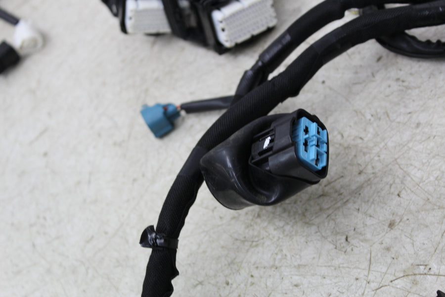 24 KAWASAKI NINJA ZX4R MAIN ENGINE WIRING HARNESS MOTOR WIRE LOOM (SEE DESCP)