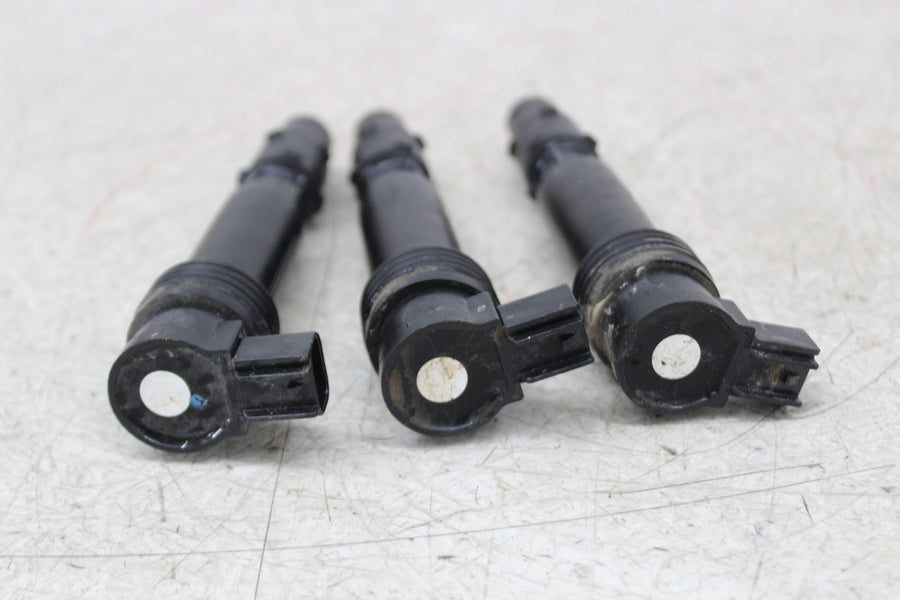 23-24 TRIUMPH STREET TRIPLE 765 IGNITION COILS COIL SPARK PLUG CAPS