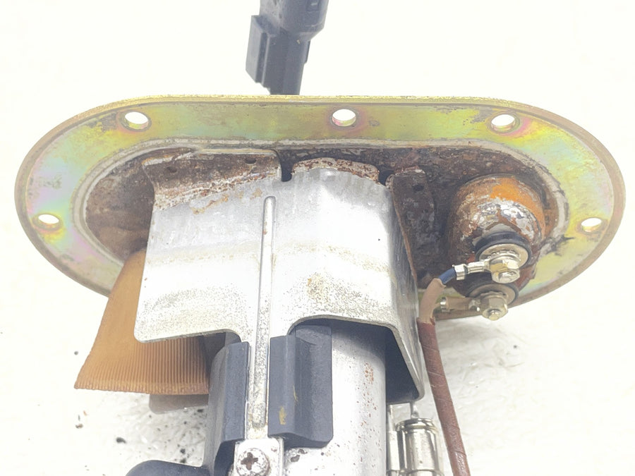 02-05 KAWASAKI NINJA ZX12R FUEL PUMP GAS PETROL SENDER UNIT 49040-1077