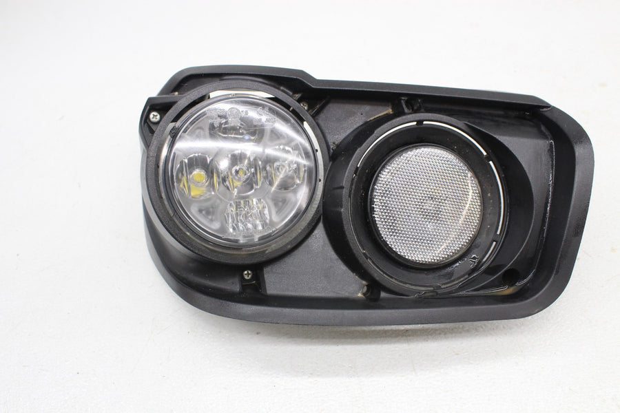 18-25 KUBOTA RTV-XG850 SIDEKICK RIGHT HEADLIGHT HEAD LIGHT LAMP TRIM COVER