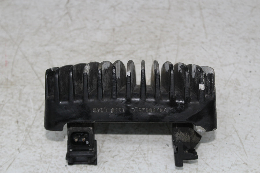 18-23 HARLEY-DAVIDSON ELECTRA GLIDE ULTRA RECTIFIER VOLTAGE REGULATOR (READ)