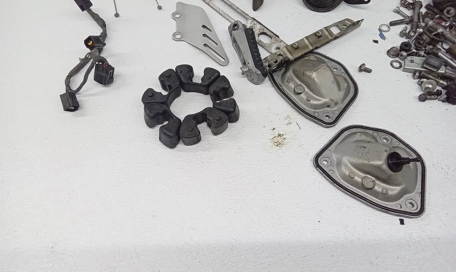 06-11 KAWASAKI NINJA ZX14 PARTS AND HARDWARE NUTS BOLTS