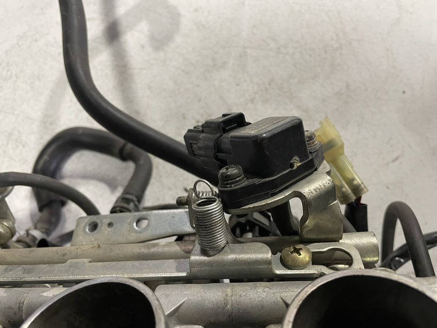 03-05 YAMAHA YZF R6/YZF R6S THROTTLE BODY BODIES FUEL INJECTORS TPS