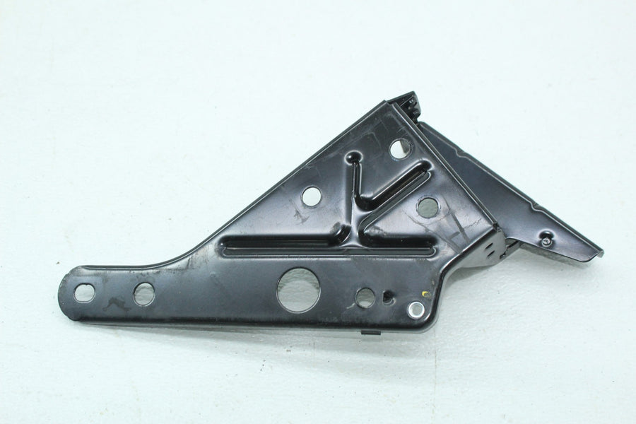 17-23 HARLEY-DAVIDSON ELECTRA GLIDE FLHTK INNER FAIRING RADIO MOUNT BRACKET