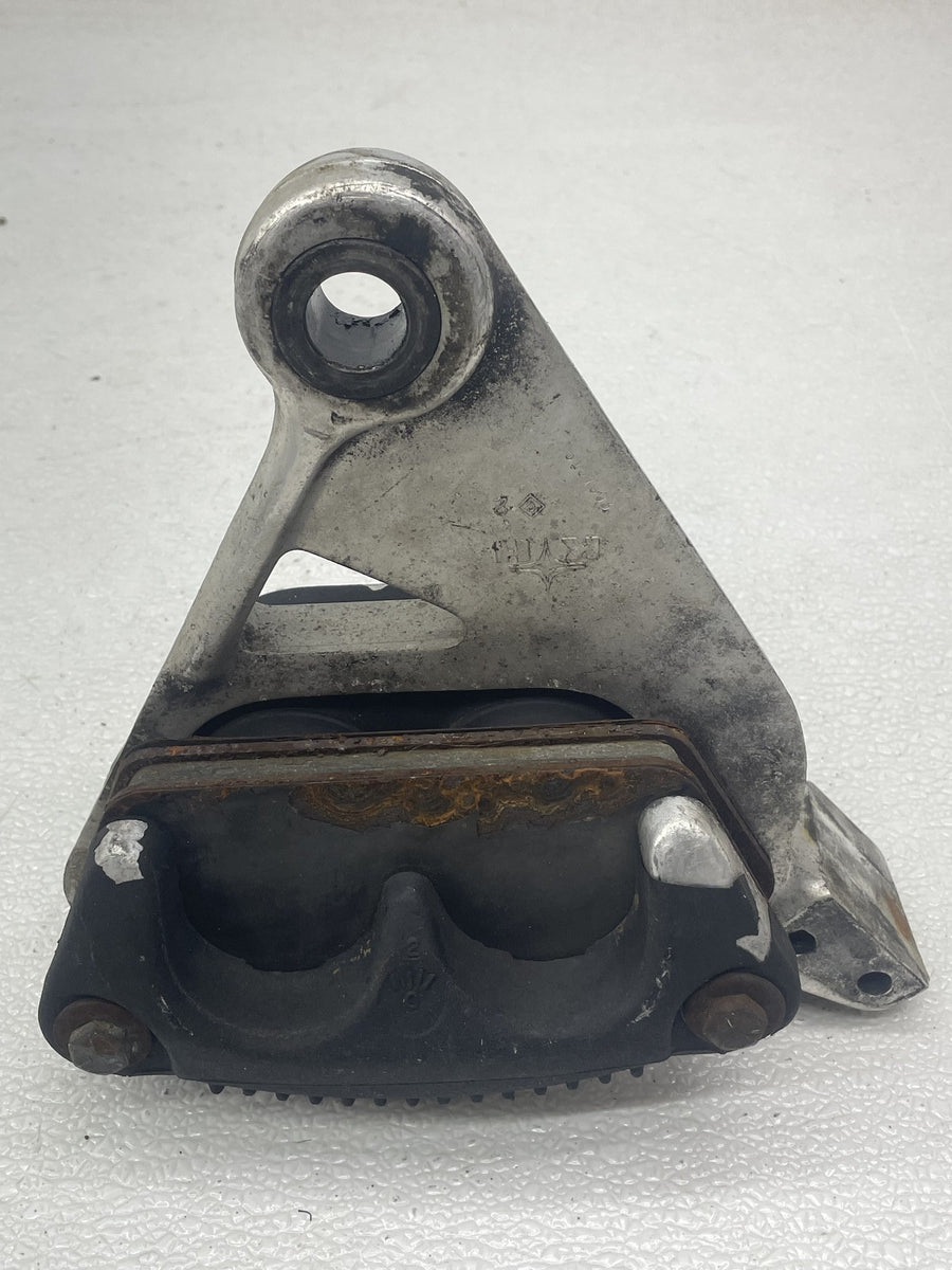 81 HARLEY-DAVIDSON TOUR GLIDE FLT REAR BACK BRAKE CALIPER MOUNT