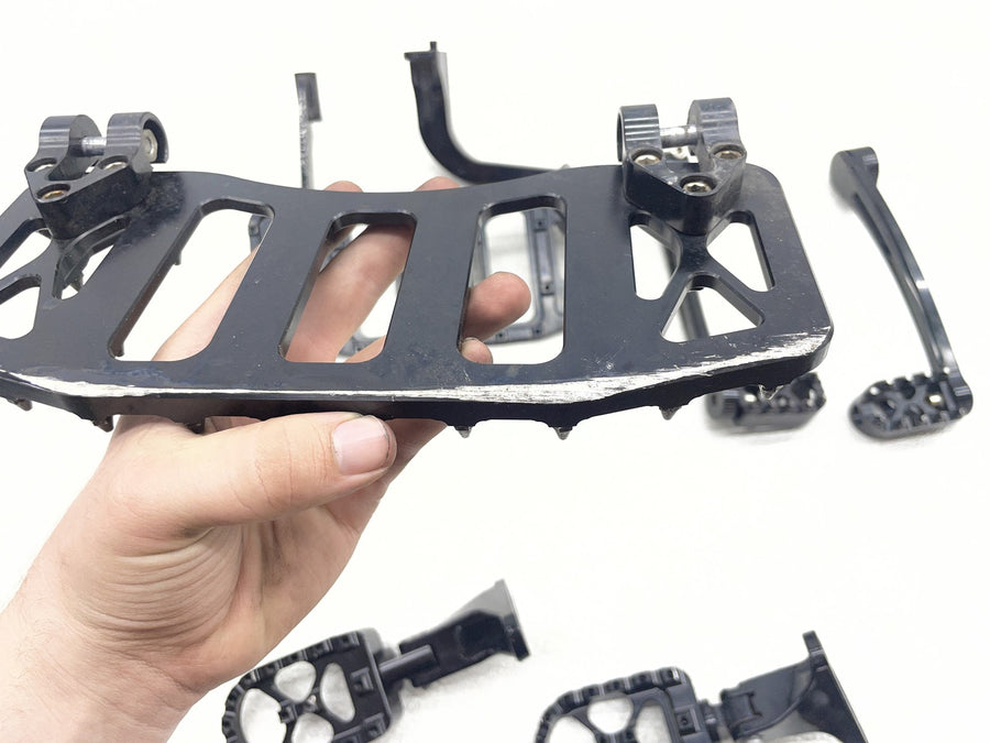17-23 HARLEY-DAVIDSON STREET GLIDE SPECIAL FLHXS FOOTPEGS SET FLOORBOARDS PEDALS