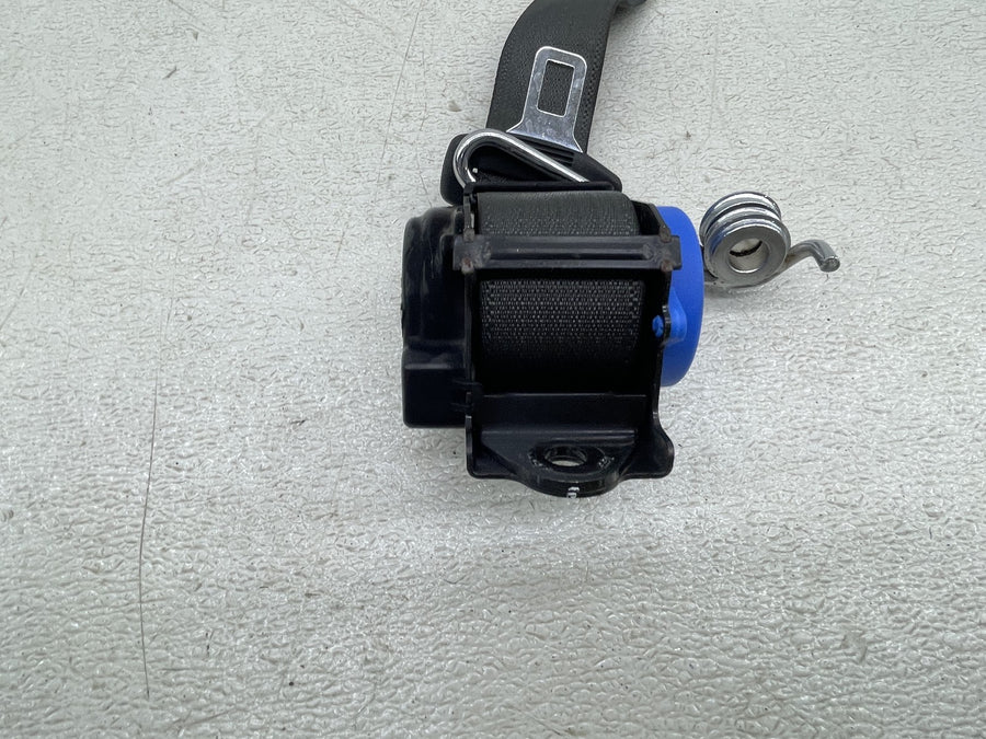 19 POLARIS SLINGSHOT SL LEFT DRIVER SEAT BELT LATCH BUCKLE ASSEMBLY SET
