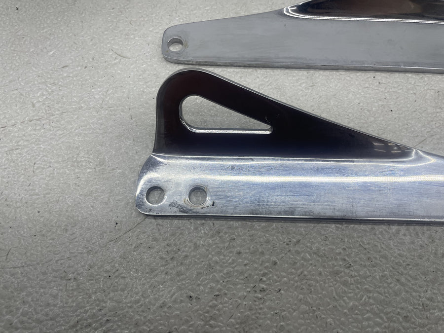 07-11 HARLEY-DAVIDSON ELECTRA GLIDE CLASSIC FLHTC WINDSHIELD MOUNT BRACKETS PAIR