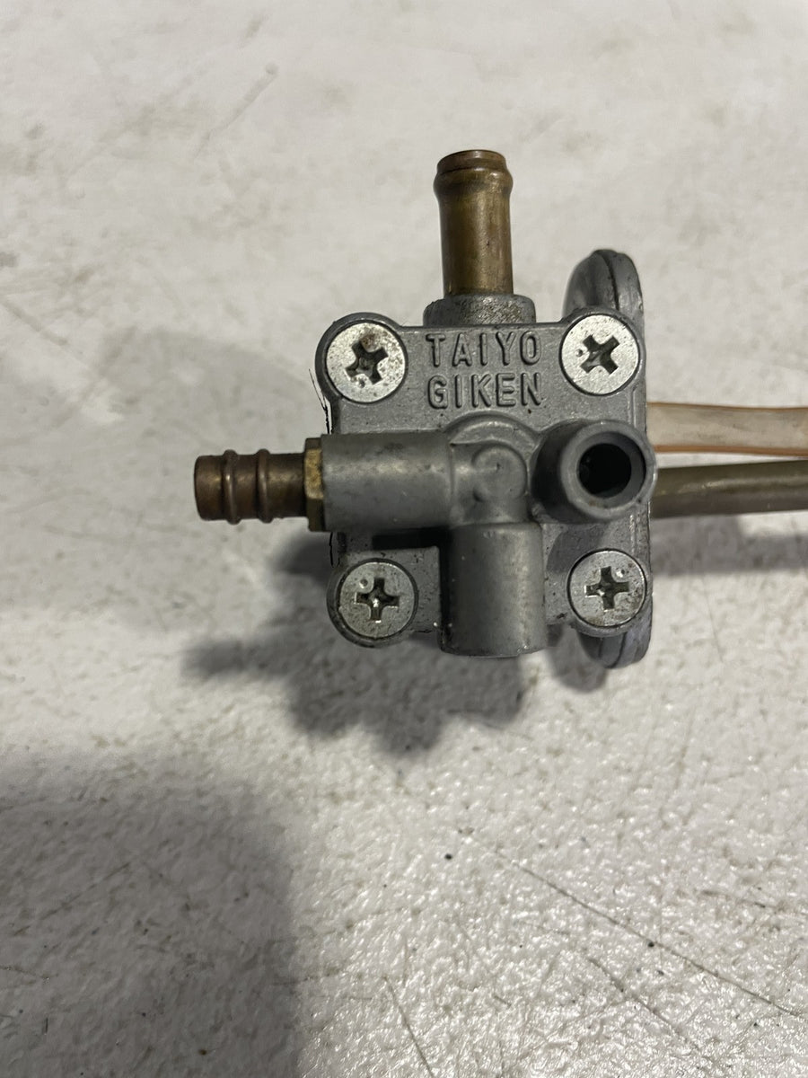 94-09 KAWASAKI NINJA 500R EX500D FUEL GAS TANK PETCOCK SHUT ON OFF VALVE