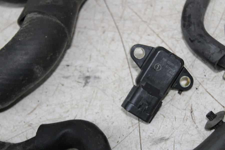 05 YAMAHA YZF R6 PARTS AND HARDWARE NUTS BOLTS KICKSTAND