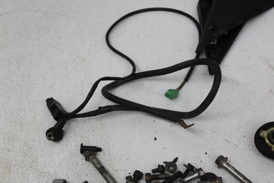 97 SUZUKI BANDIT 600 GSF600S PARTS AND HARDWARE NUTS BOLTS IGNITION ENGINE