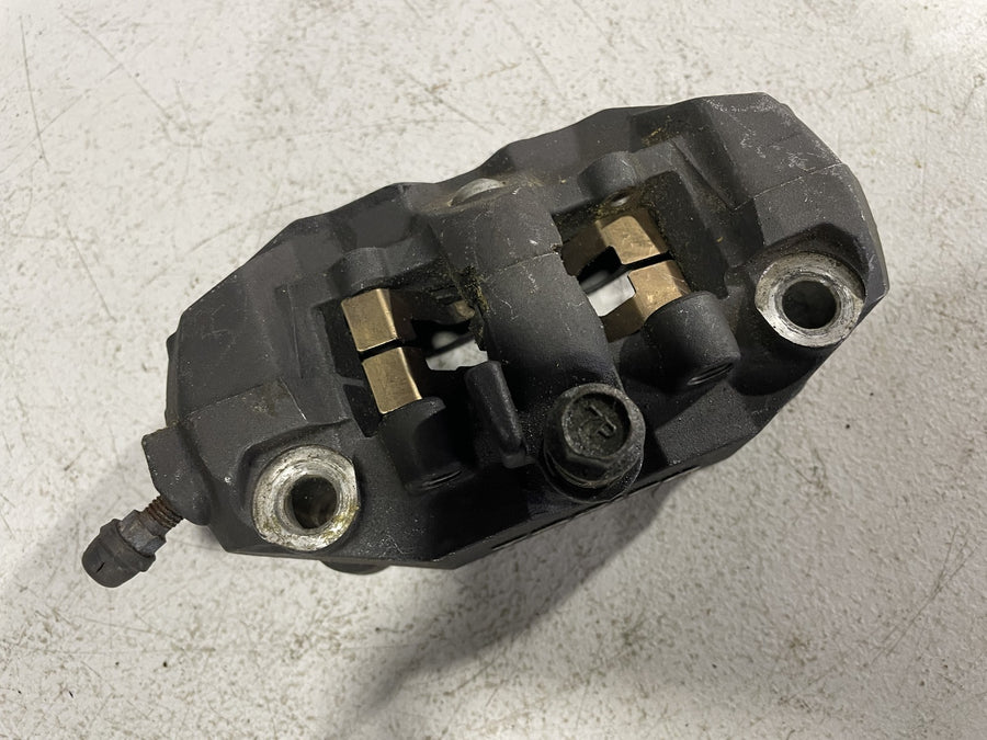 06-07 SUZUKI GSXR600 RIGHT LEFT FRONT BRAKE CALIPER SET PAIR CALIPERS