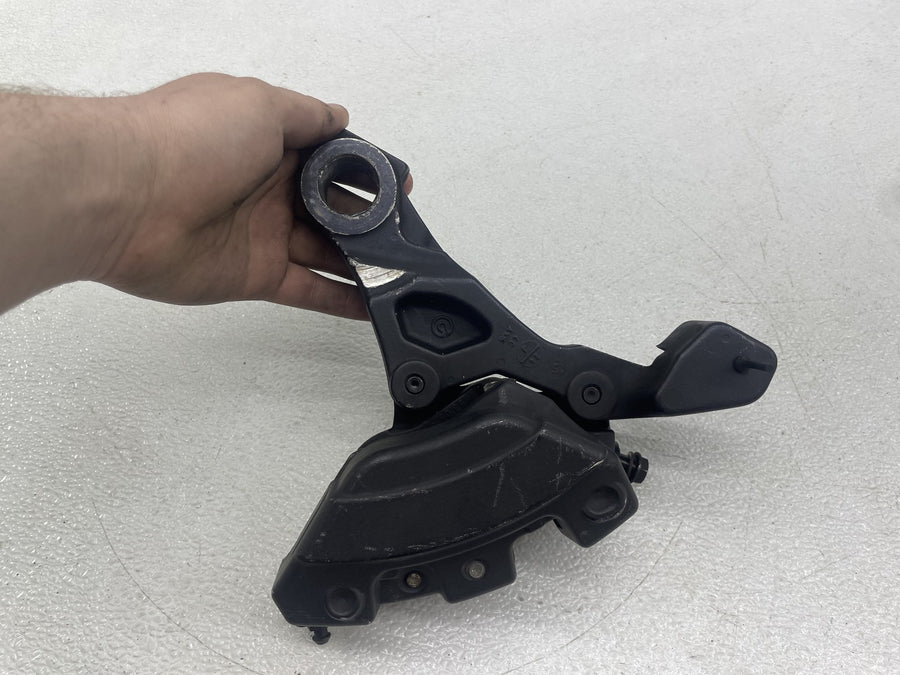 12-16 HARLEY-DAVIDSON STREET GLIDE FLHX REAR BACK BRAKE CALIPER W MOUNT BRACKET