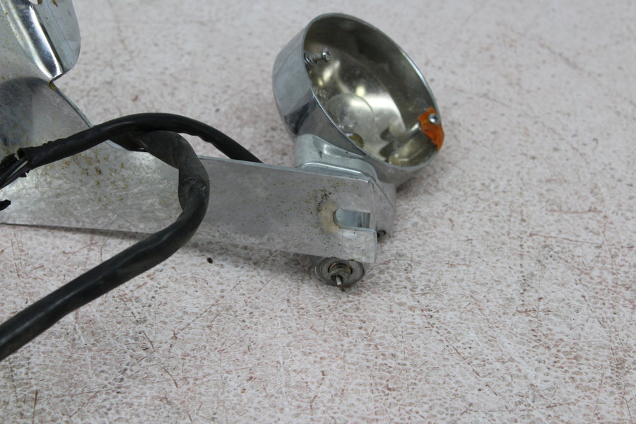2000 HARLEY-DAVIDSON ROAD KING CLASSIC EFI FLHRCI FRONT TURN SIGNAL BAR MOUNT