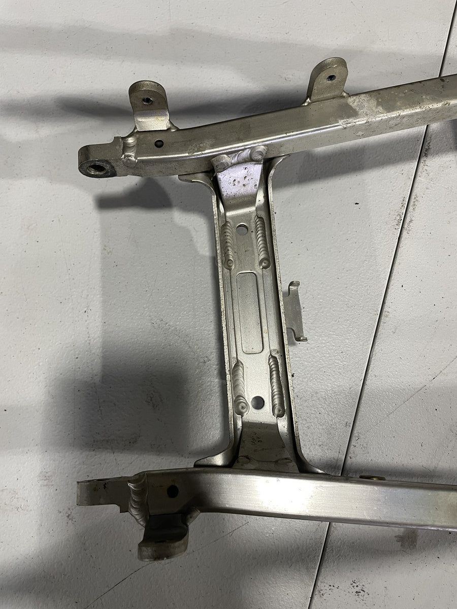 99-02 YAMAHA YZF R6 REAR BACK TAIL SUBFRAME SUB FRAME