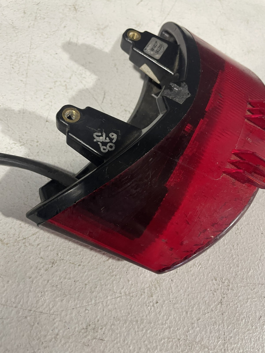 07-12 TRIUMPH STREET TRIPLE 675 REAR TAIL TAILLIGHT BACK BRAKE LIGHT