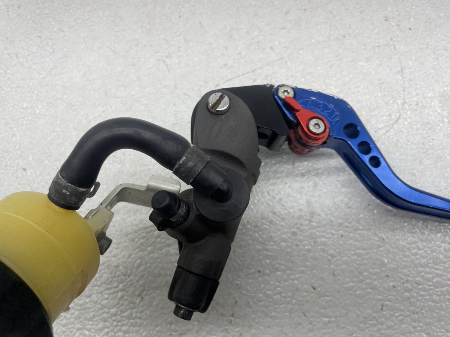 06-07 SUZUKI GSXR600 FRONT BRAKE MASTER CYLINDER
